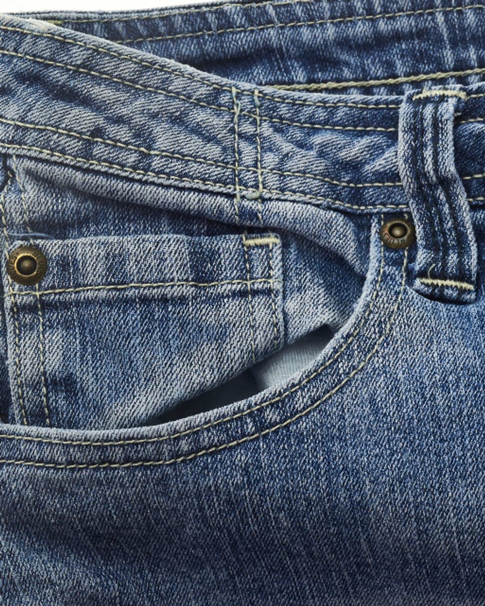 Llavero hecho con la cintura del jean, la zona más resistente